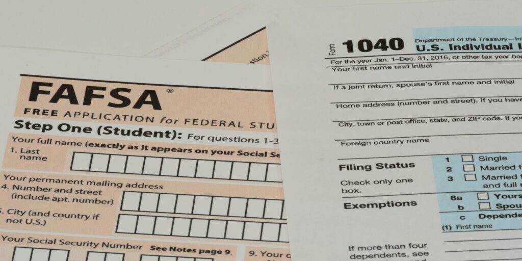 Financial aid for child of divorced couple