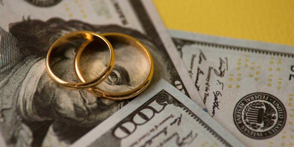 Wedding bands on top of alimony money