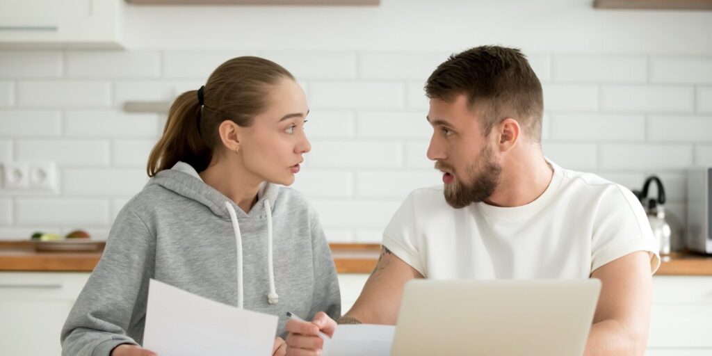couple fighting over divorce