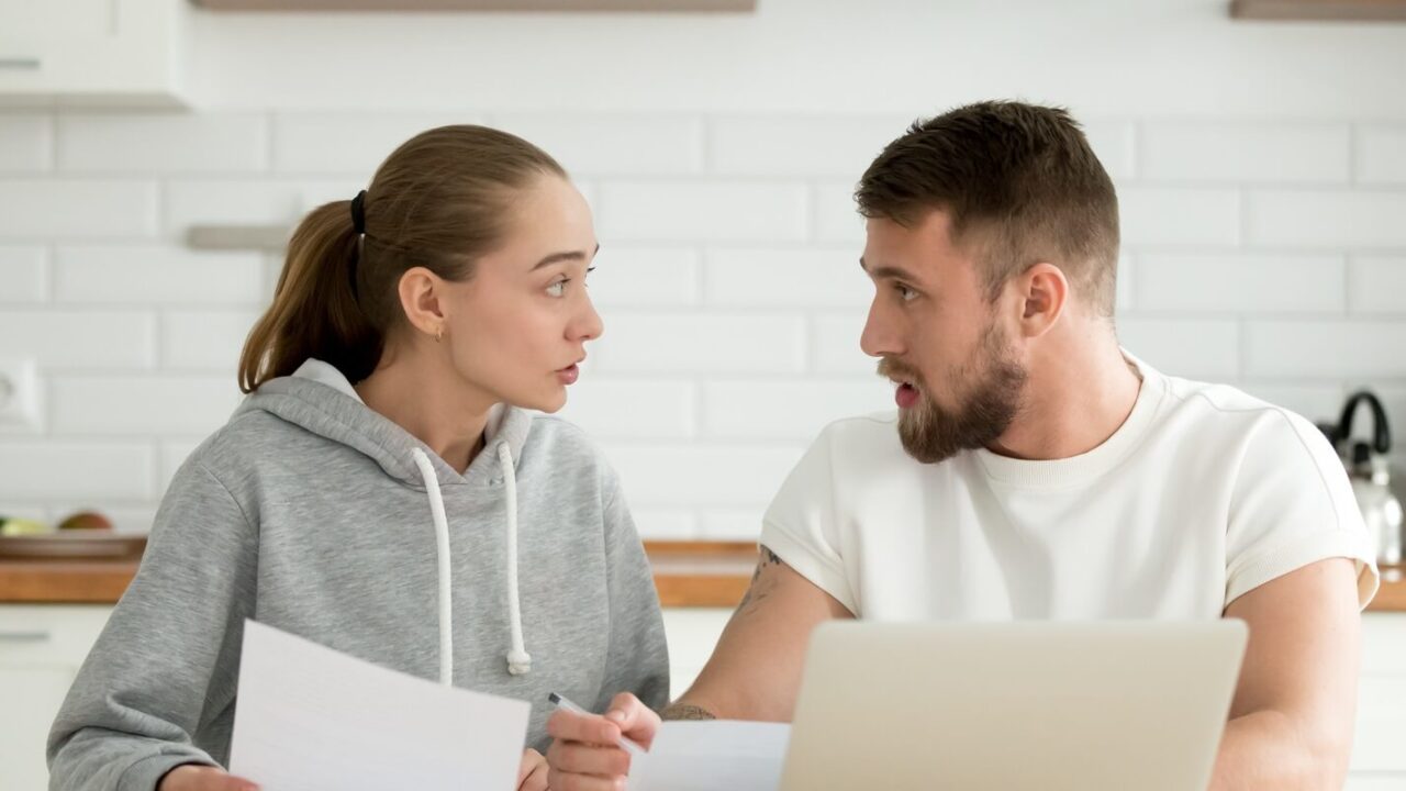 couple fighting over divorce