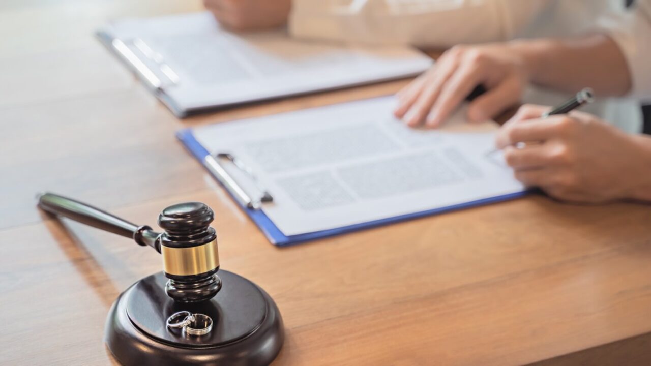 lawyer consultant with customer in courtroom