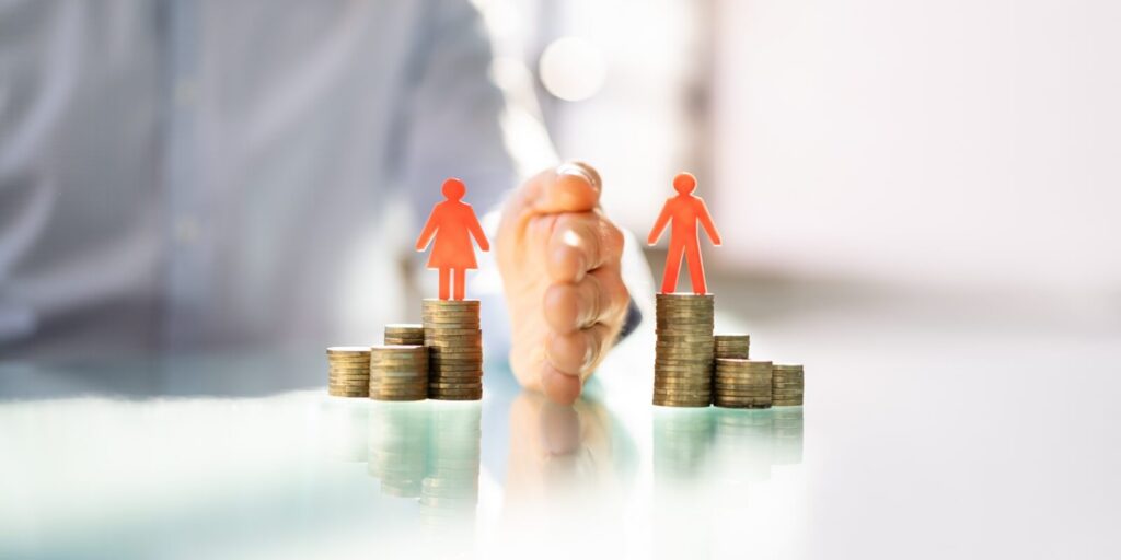 separating money stack in divorce